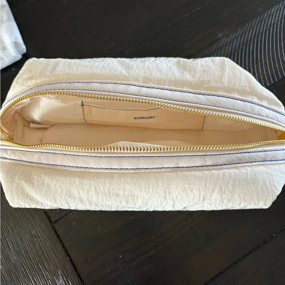 Burberry beauty cosmetic pouch